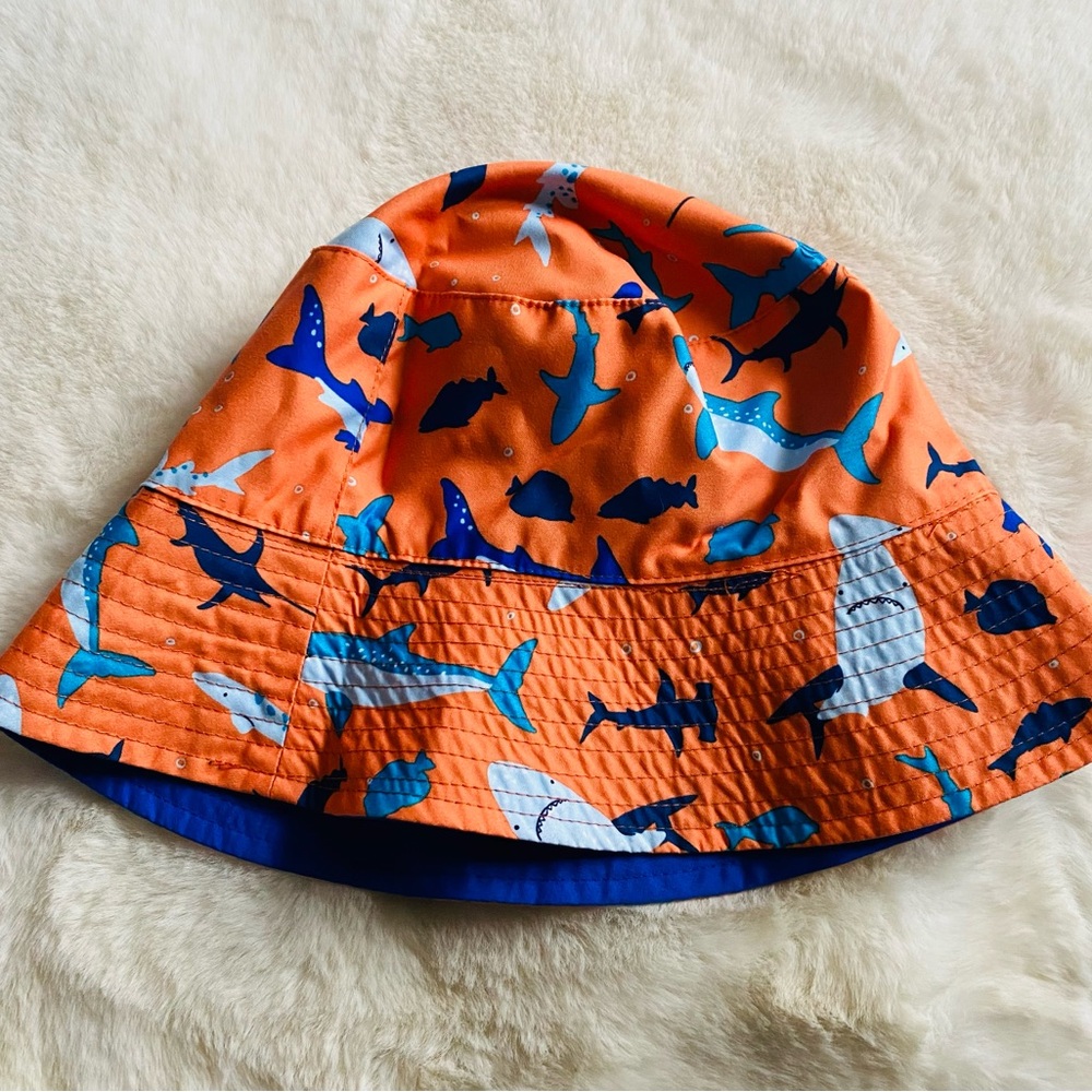 Gymboree Boys Reversible Beach Sun Hat size 10 -12 Sharks! Alligators!
